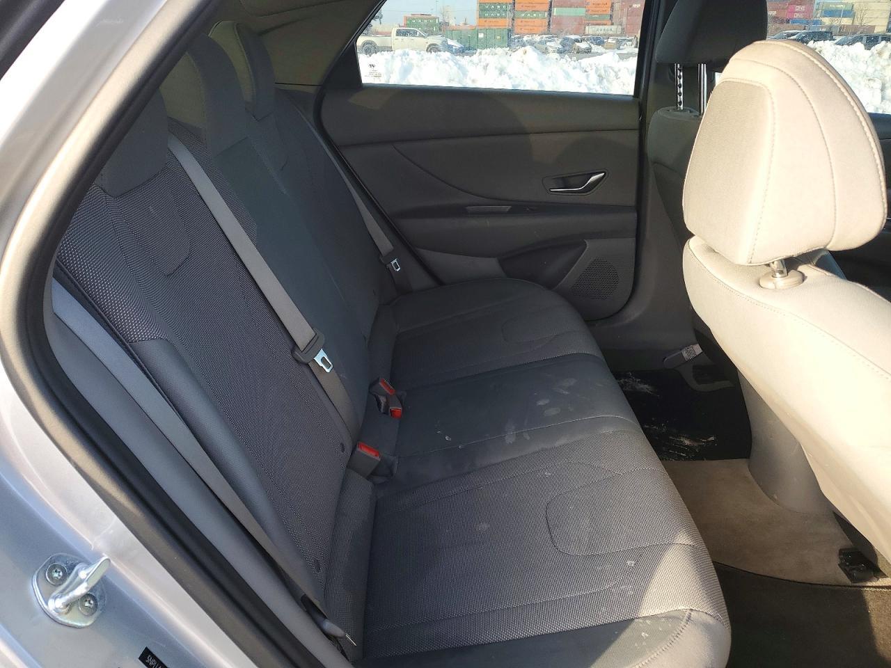 2021 Hyundai Elantra se