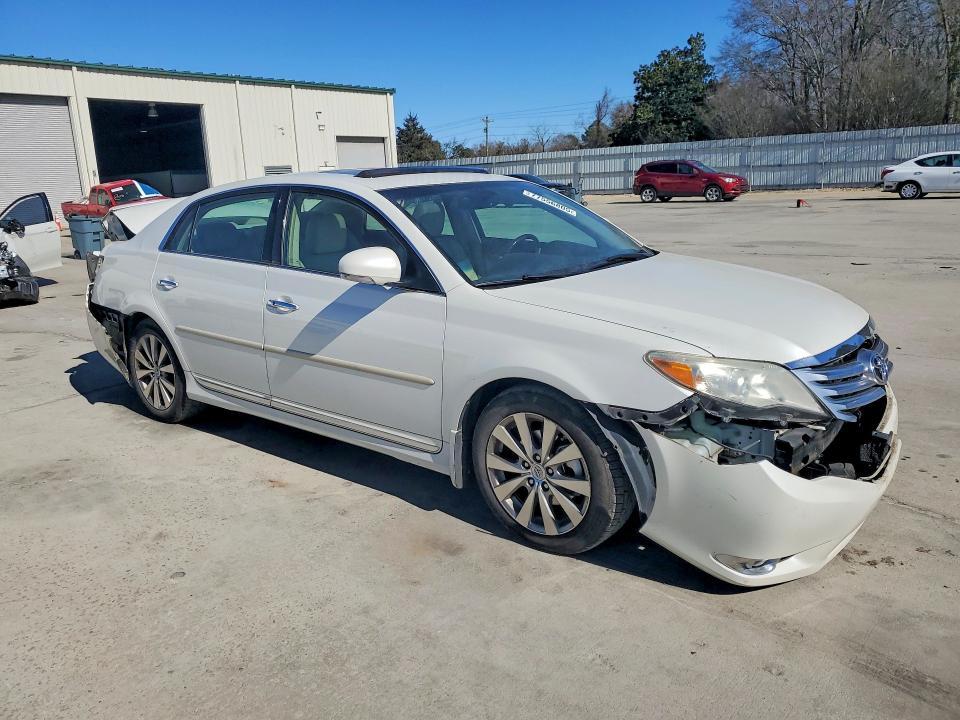 2011 Toyota Avalon Base