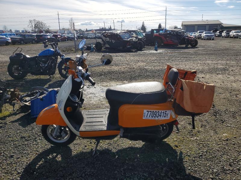 2021 Genuine Scooter Co. Buddy Kick