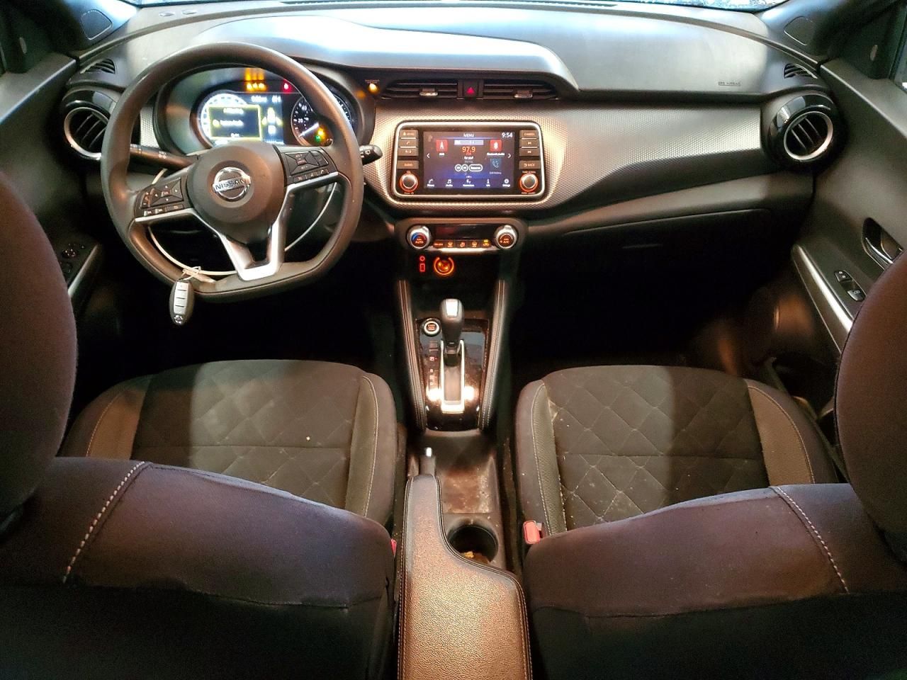 2020 Nissan Kicks sv