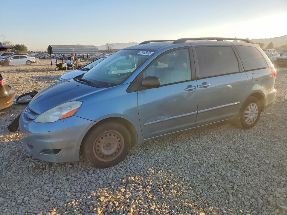 2008 Toyota Sienna le 8-passenger