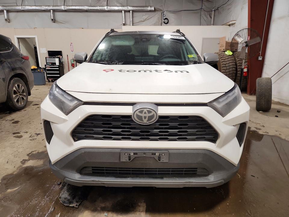 2023 Toyota Rav4 le