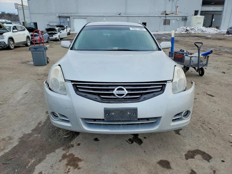 2010 Nissan Altima Base