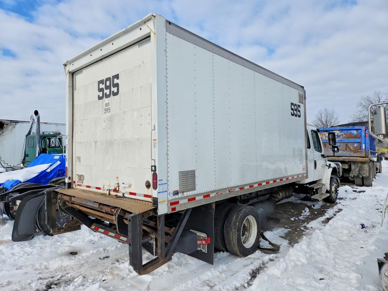 2021 Freightliner M2 106 MED-BOX Truck