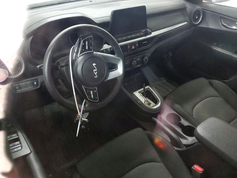 2022 KIA Forte lxs