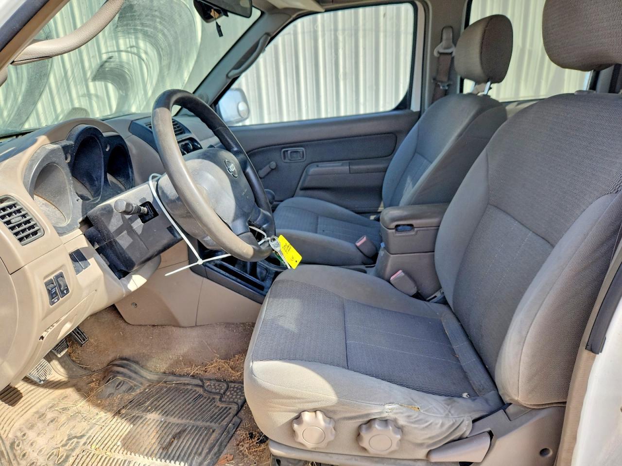 2004 Nissan Frontier XE-V6