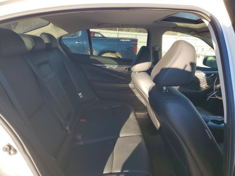 2017 Infiniti Q50 Premium