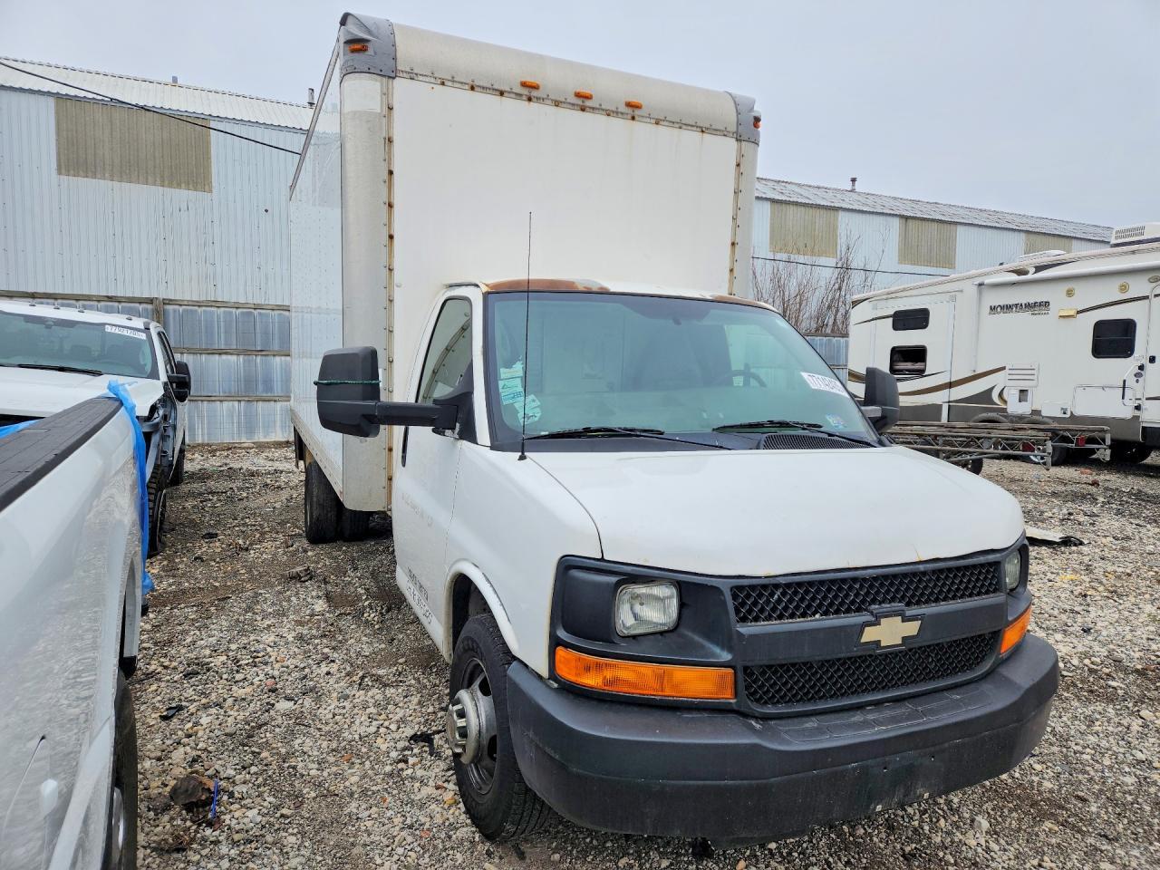 2013 Chevrolet Express G3500 BOX Truck
