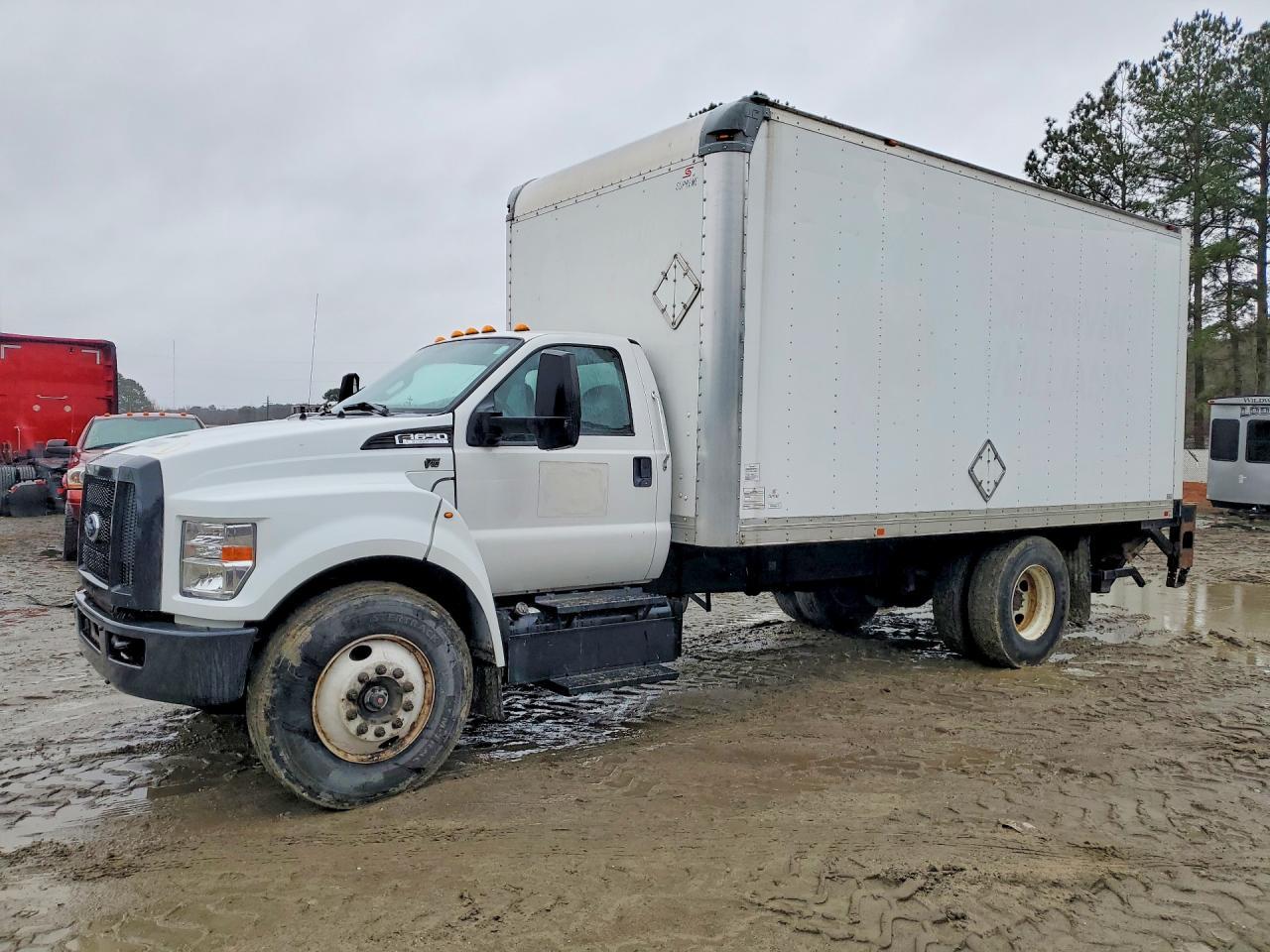 2017 Ford F650 Super Duty BOX Truck