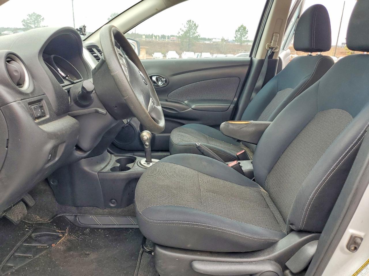 2015 Nissan Versa 1.6 sv