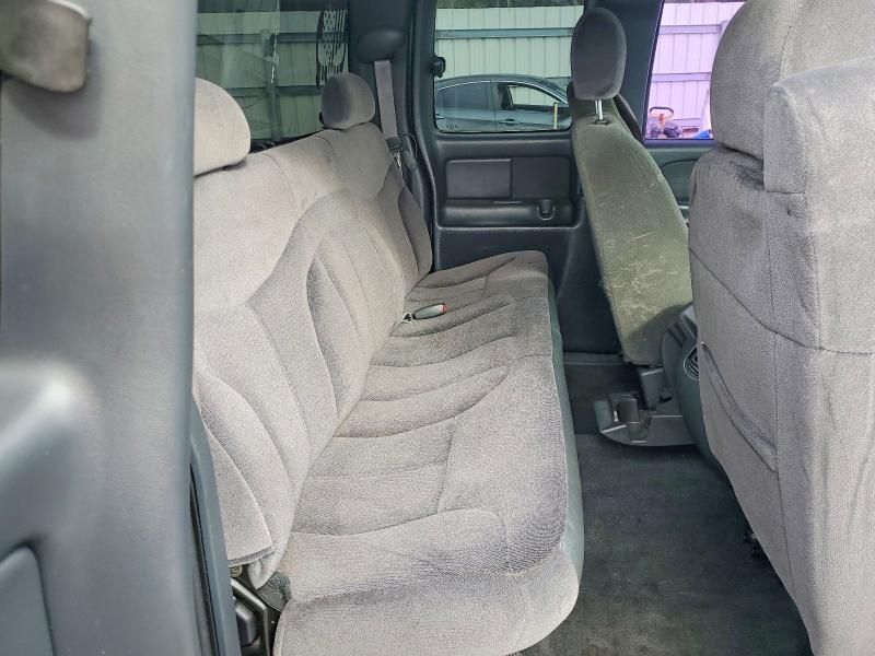 2002 GMC New Sierra C1500