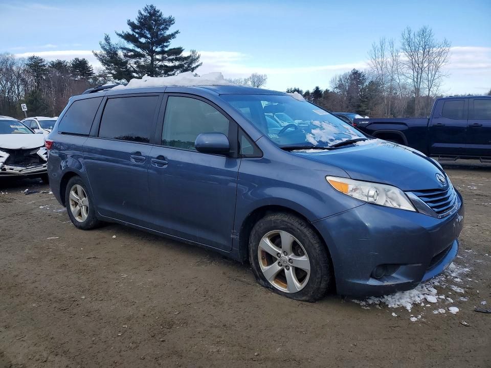 2015 Toyota Sienna le