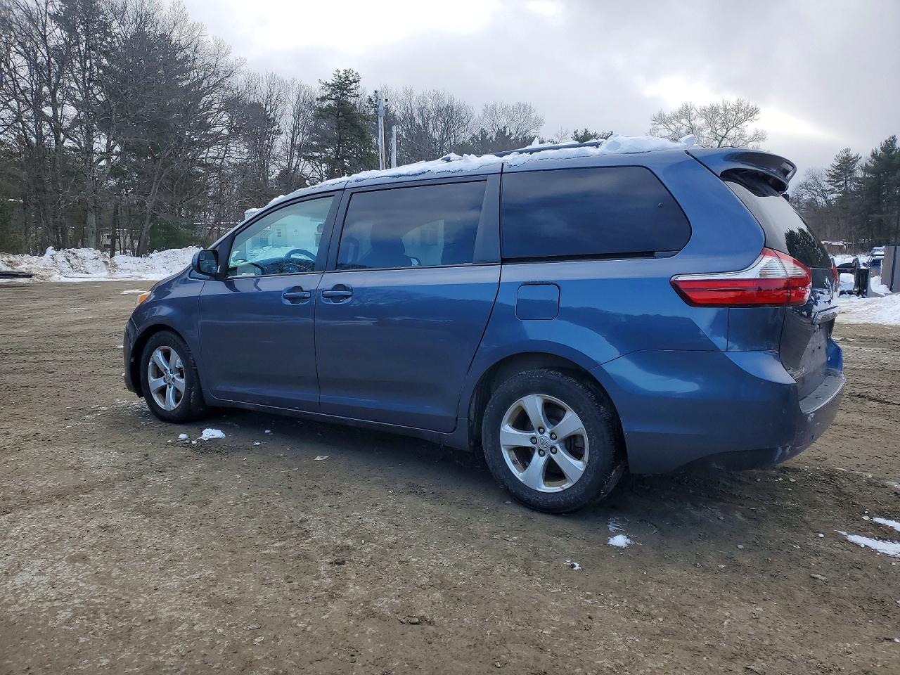 2015 Toyota Sienna le