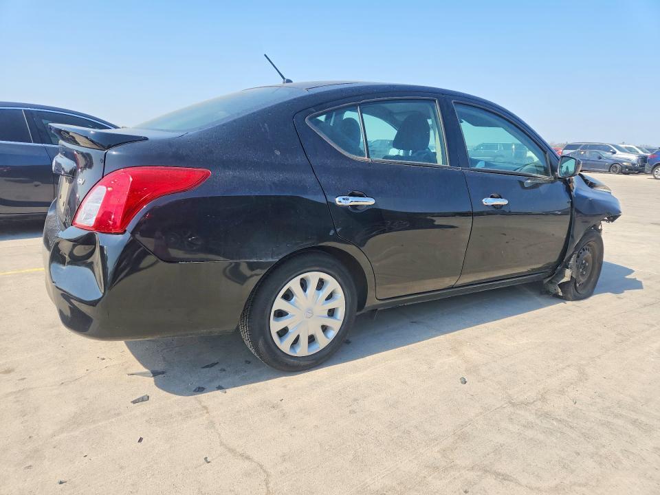 2019 Nissan Versa sv