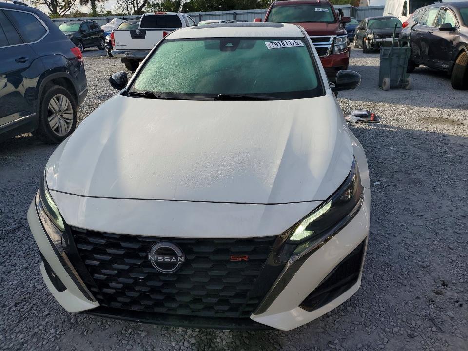 2024 Nissan Altima 2.0 sr