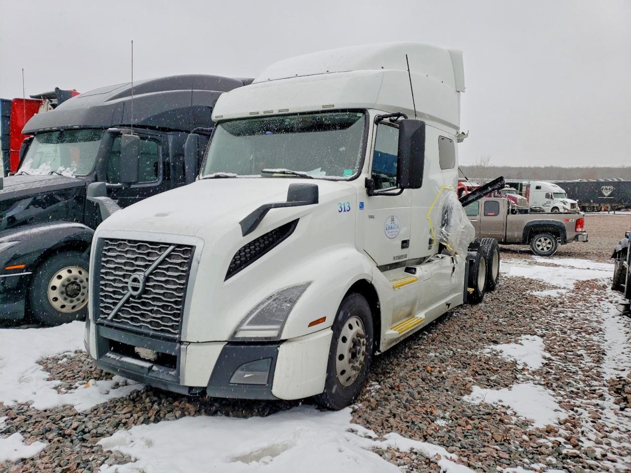 2020 Volvo VNL Semi Truck