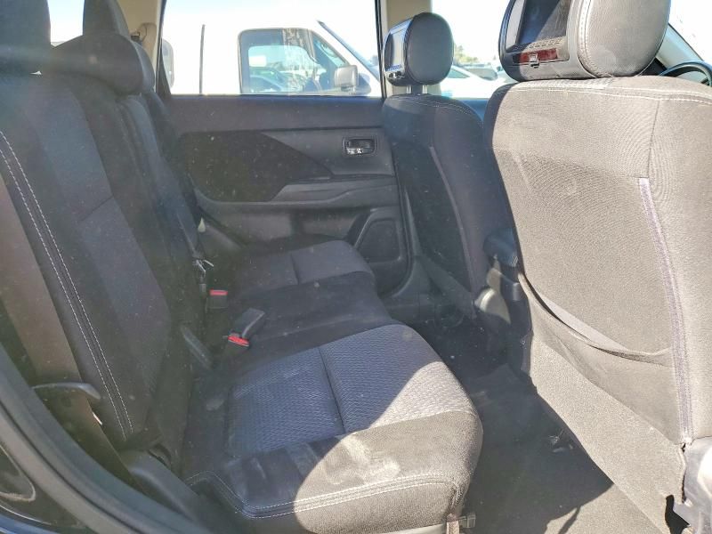 2016 Mitsubishi Outlander se