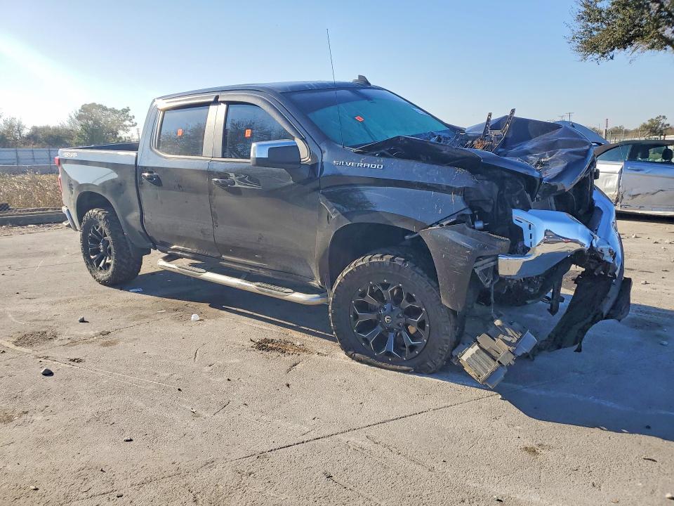 2020 Chevrolet Silverado K1500 lt
