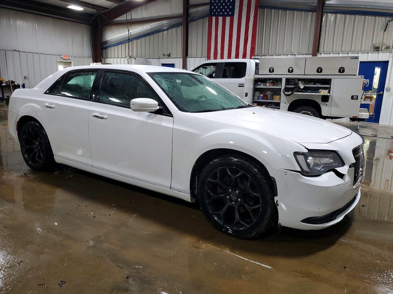 2019 Chrysler 300 s