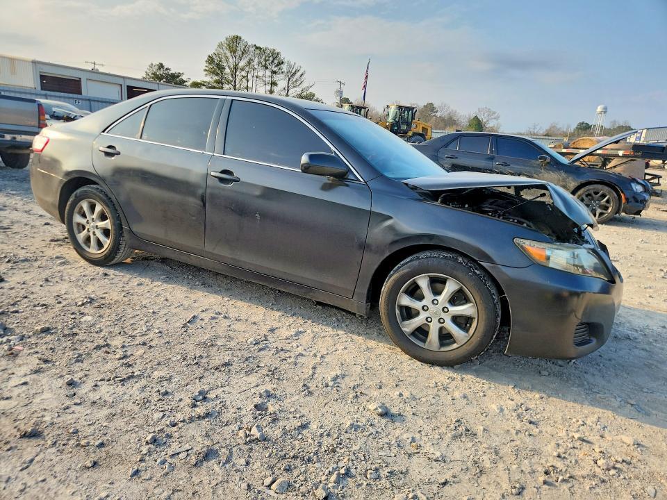 2011 Toyota Camry le