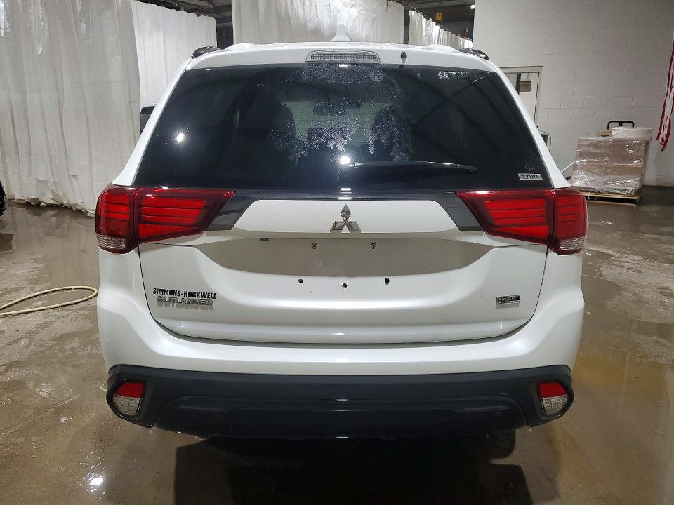 2020 Mitsubishi Outlander se