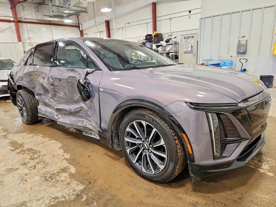 2024 Cadillac Lyriq Sport