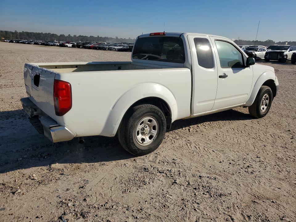 2015 Nissan Frontier S