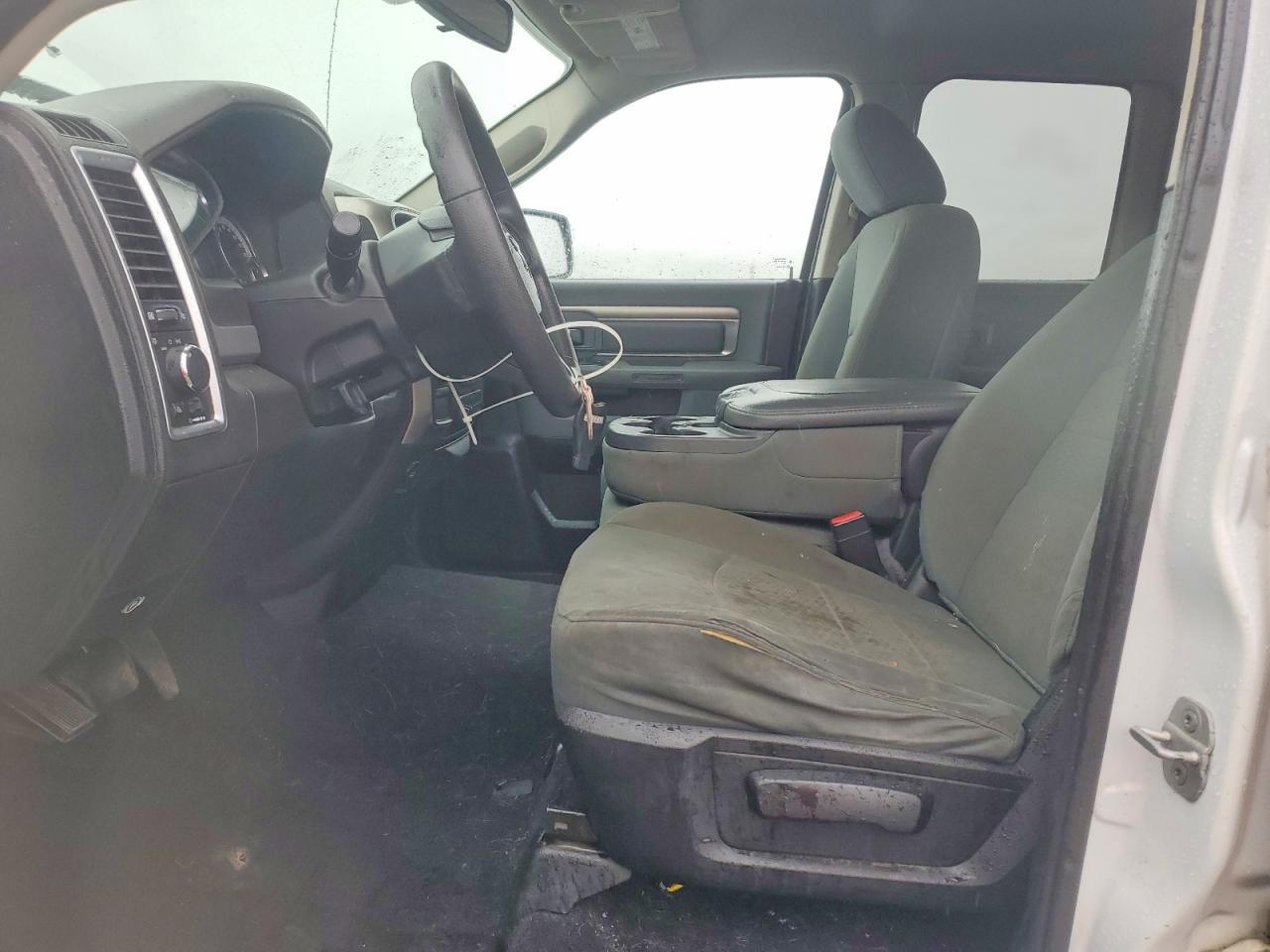 2013 Dodge Ram 1500 slt