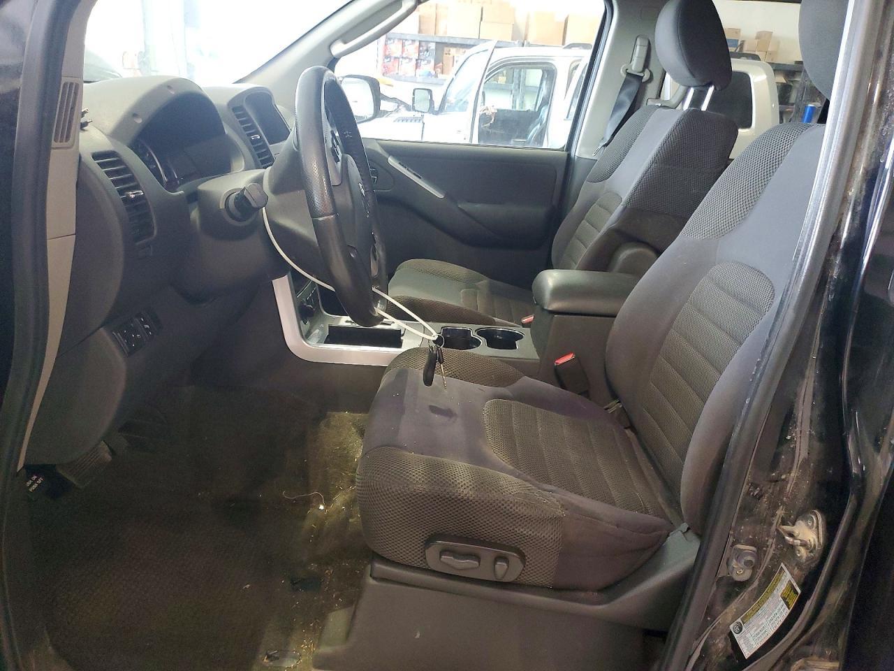 2012 Nissan Pathfinder s
