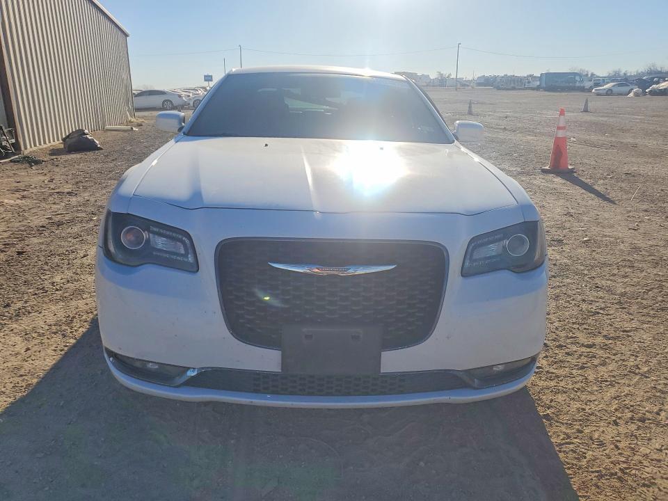 2020 Chrysler 300 s