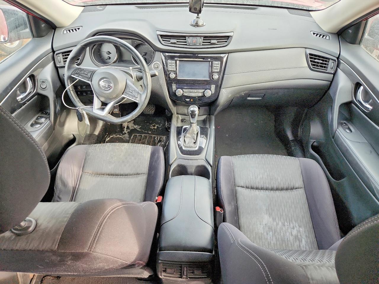 2017 Nissan Rogue sv