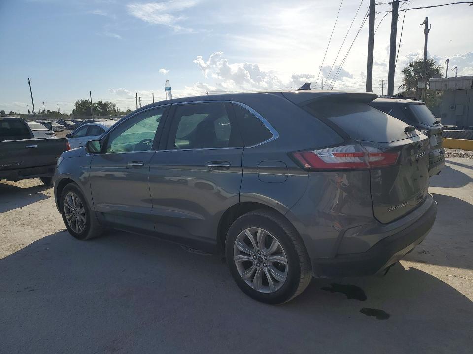 2023 Ford Edge Titanium