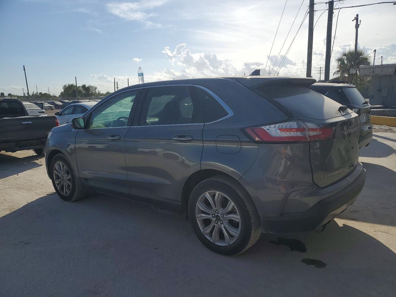 2023 Ford Edge Titanium