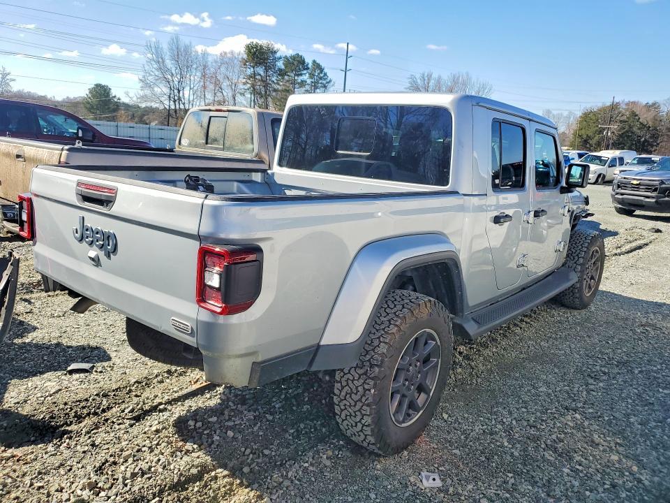 2022 Jeep Gladiator Overland