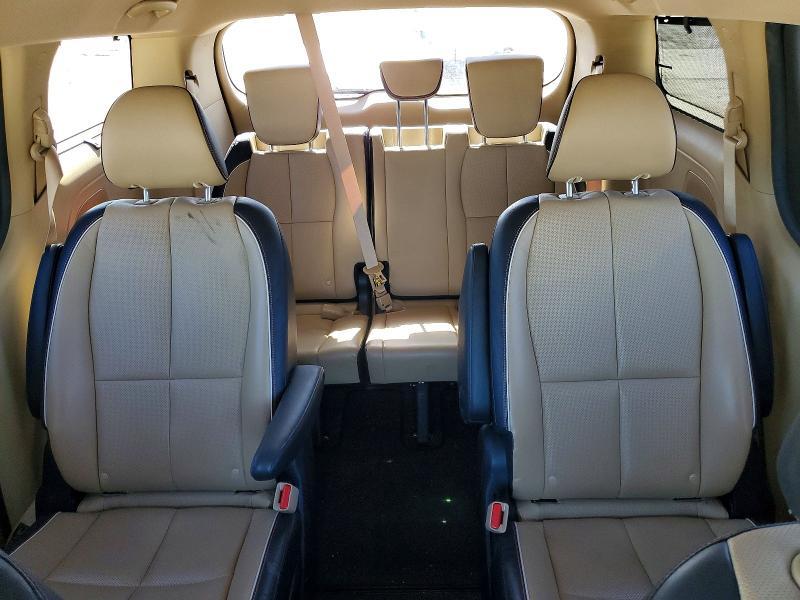 2017 KIA Sedona ex