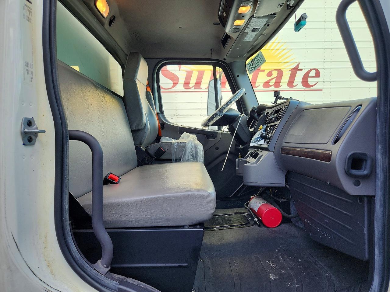 2020 Freightliner Business Class M2 BOX Truck