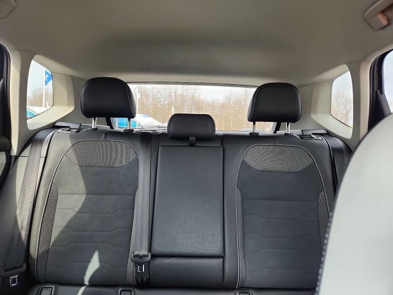 2025 Volkswagen Taos se