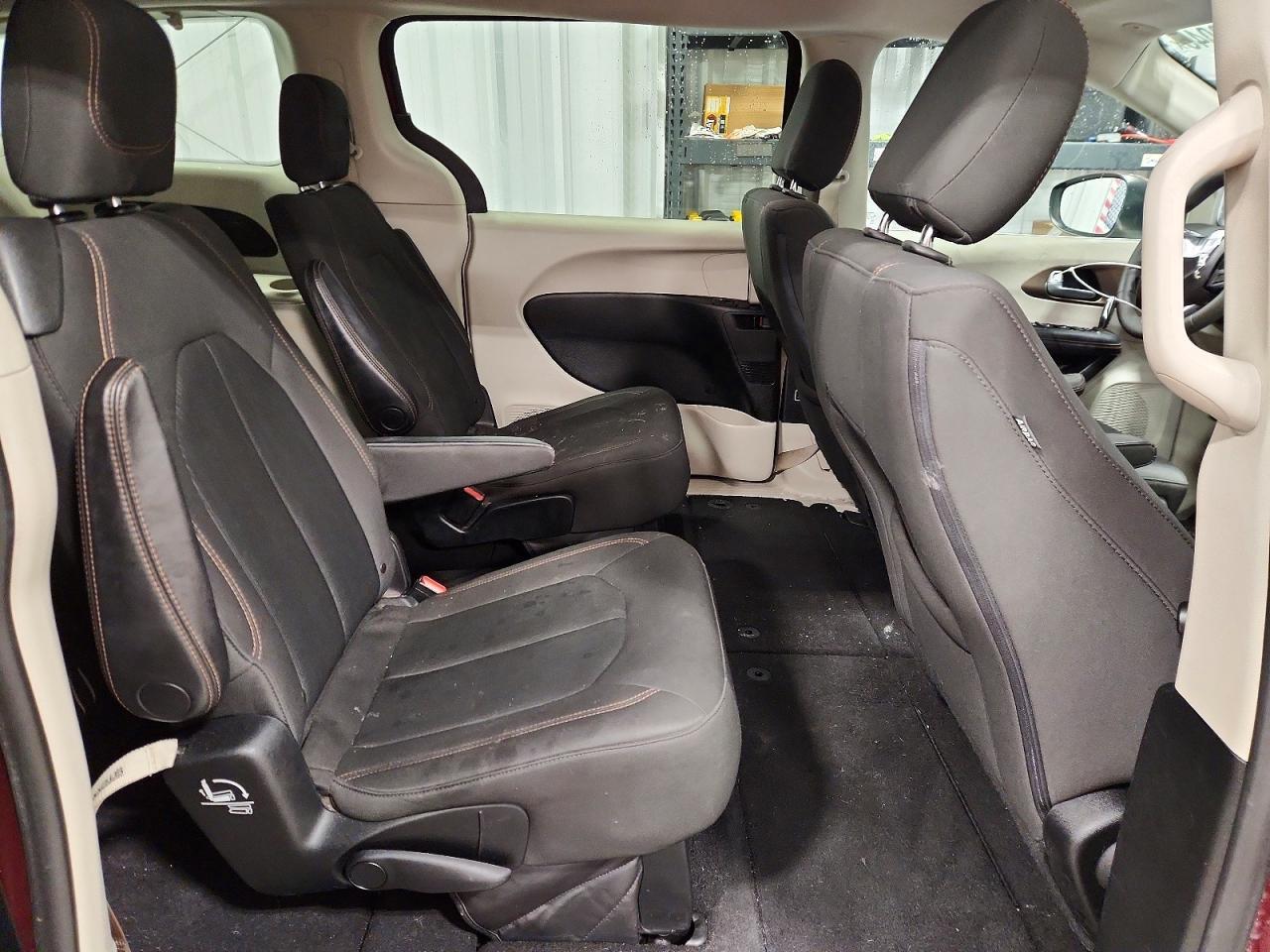 2018 Chrysler Pacifica lx
