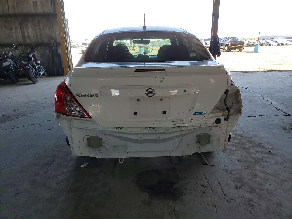 2016 Nissan Versa s