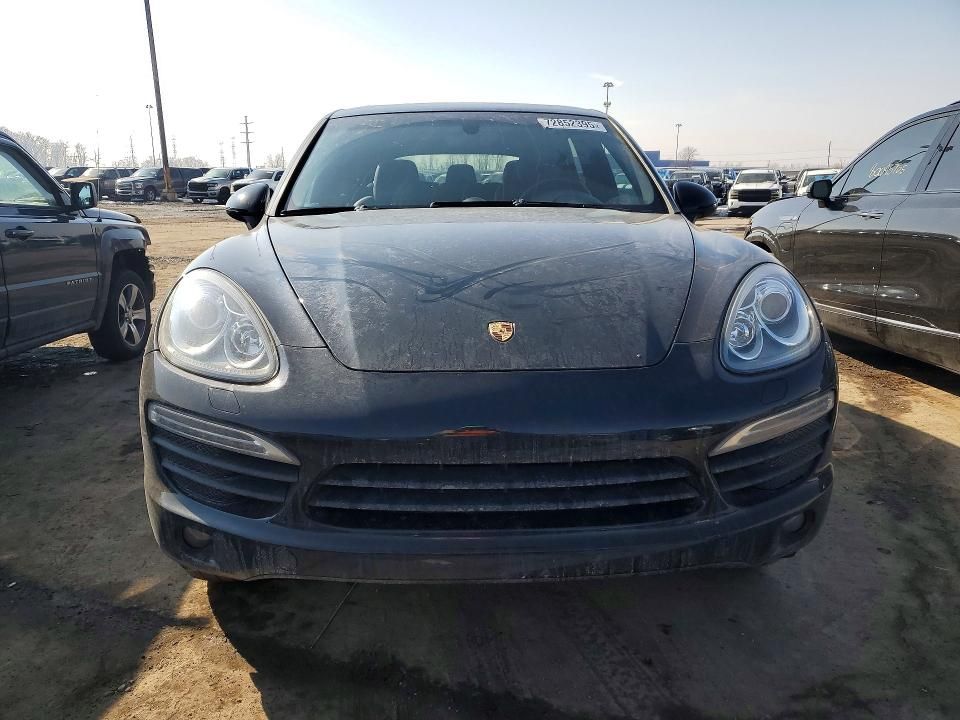 2014 Porsche Cayenne s