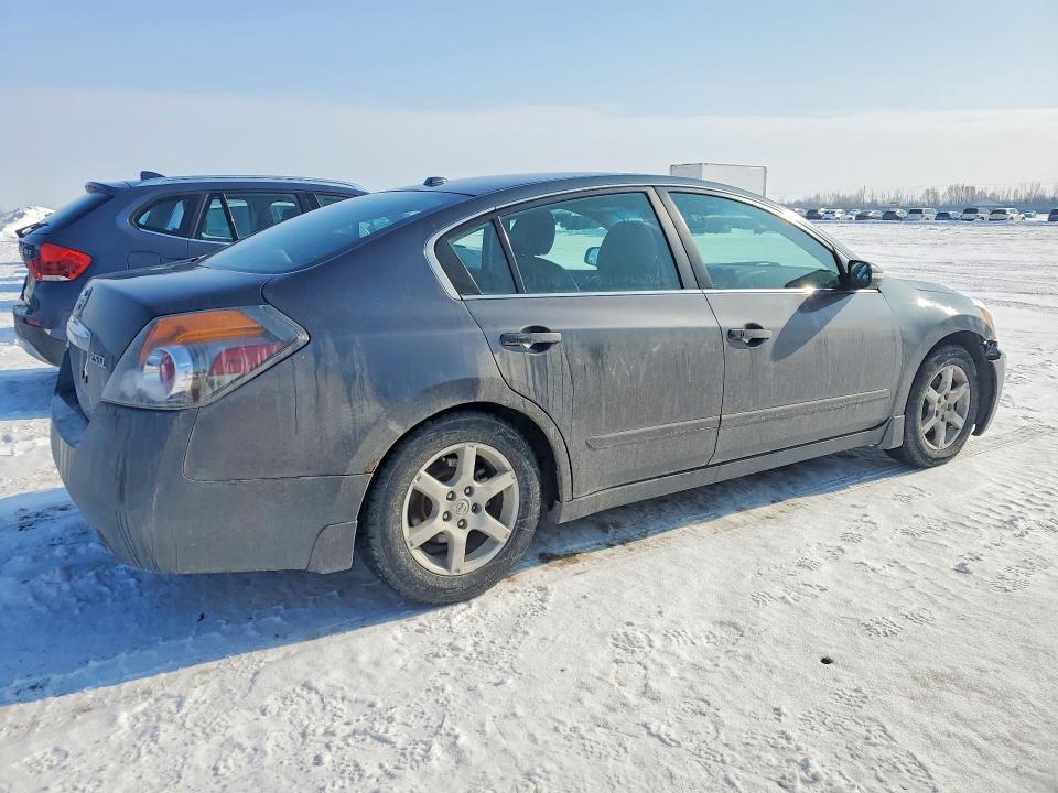2011 Nissan Altima Base
