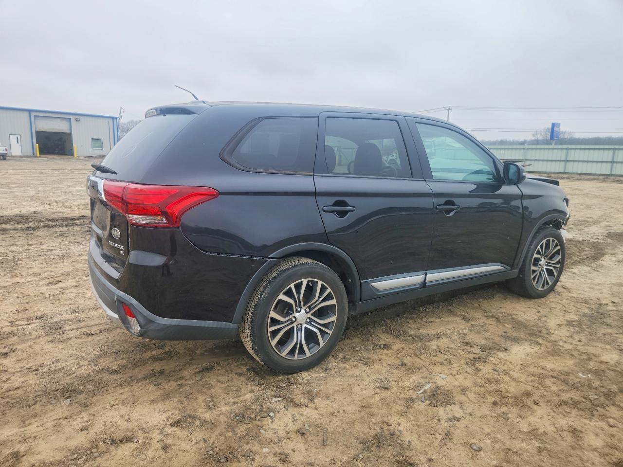 2016 Mitsubishi Outlander se