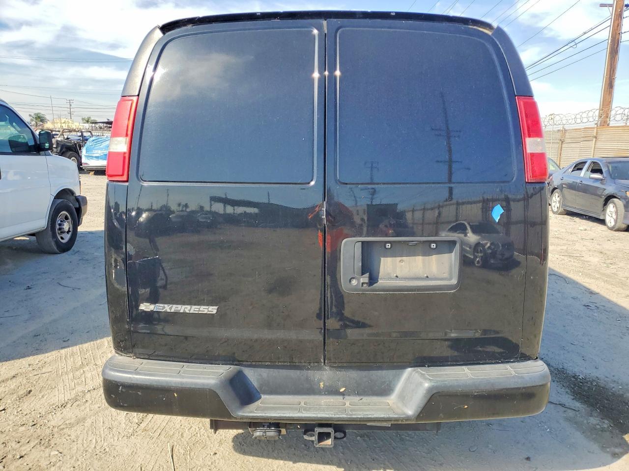 2018 Chevrolet Express 3500 Utility / Service Van