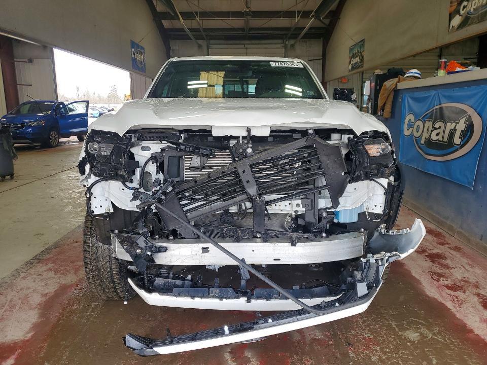 2024 Toyota Tacoma TRD OFF-ROAD HV