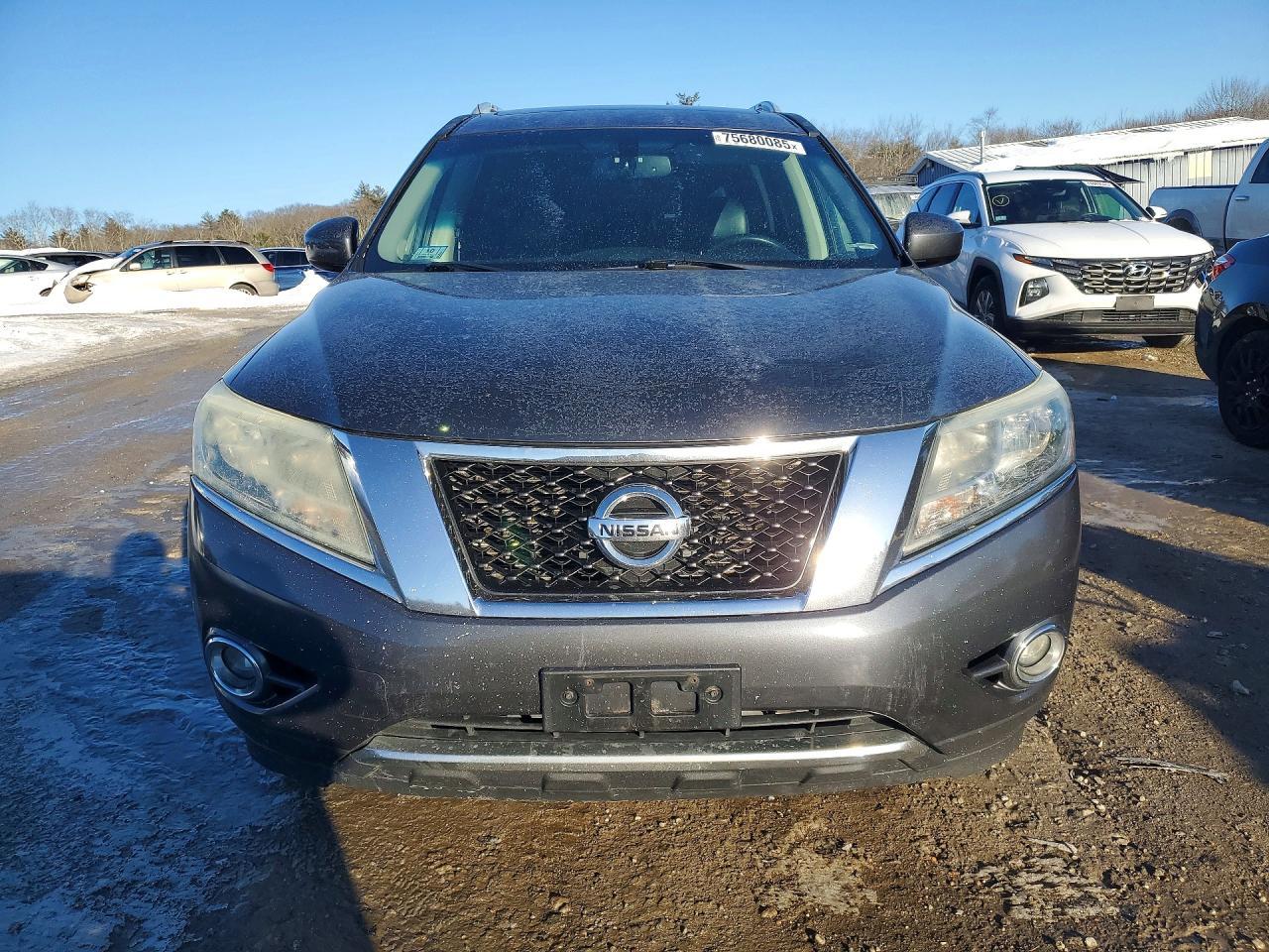 2014 Nissan Pathfinder s
