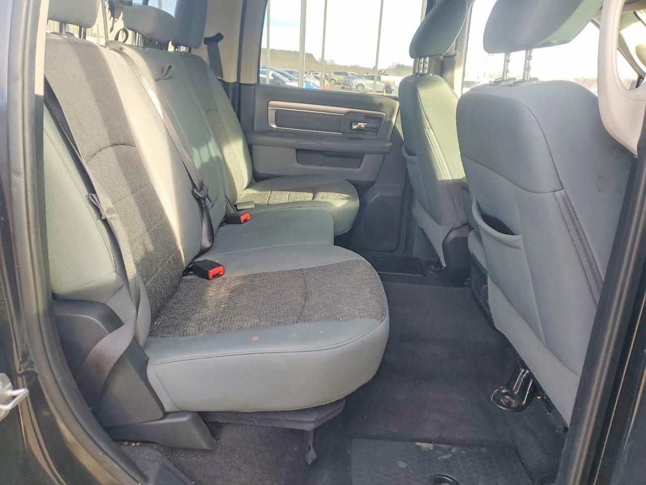 2018 Dodge Ram 1500 slt