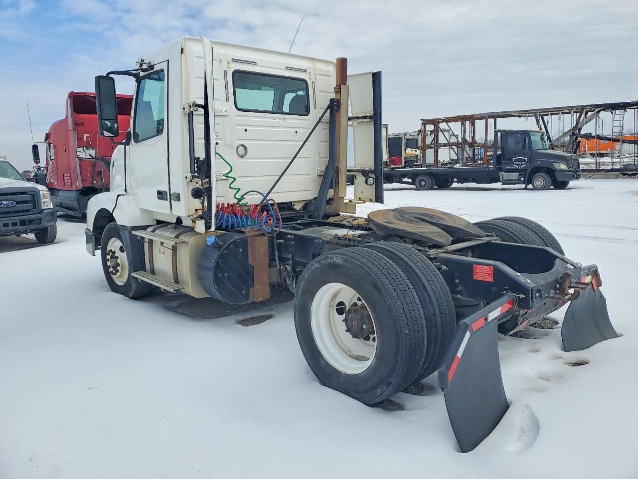 2016 Volvo VNL Semi Truck