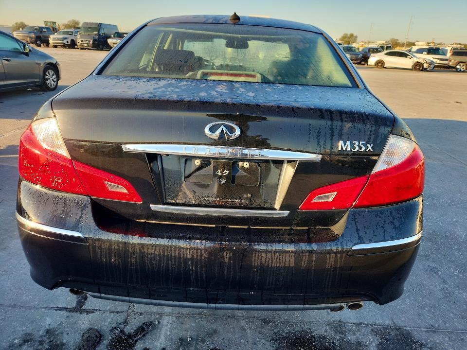 2010 Infiniti M35 Base