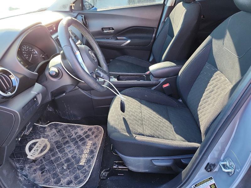 2025 Nissan Kicks Play sv