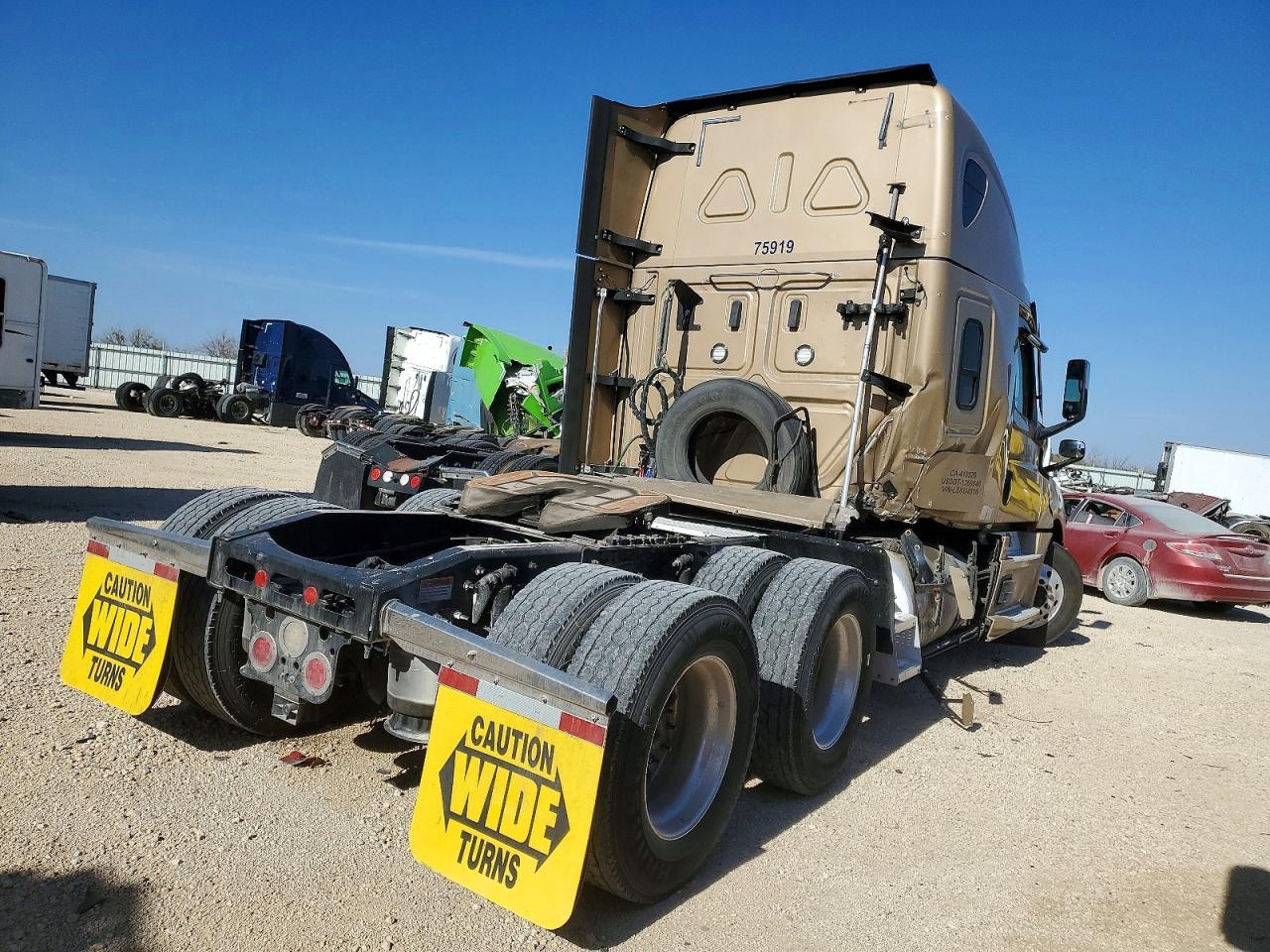 2020 Freigliner 2020 Freightliner Cascadia 126 Semi Truck